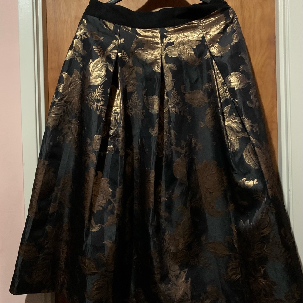 Elegant Black and Gold Floral Skirt